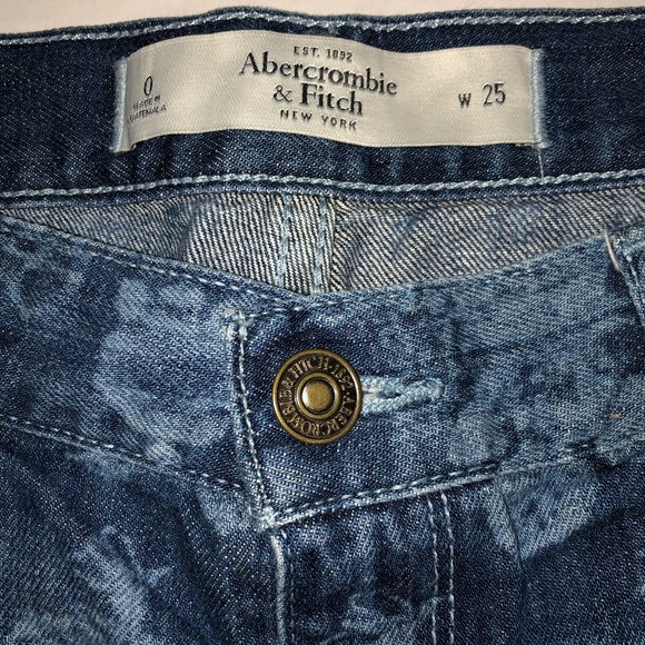 Low waisted Abercrombie and Fitch Jean Shorts - Picture 3 of 4